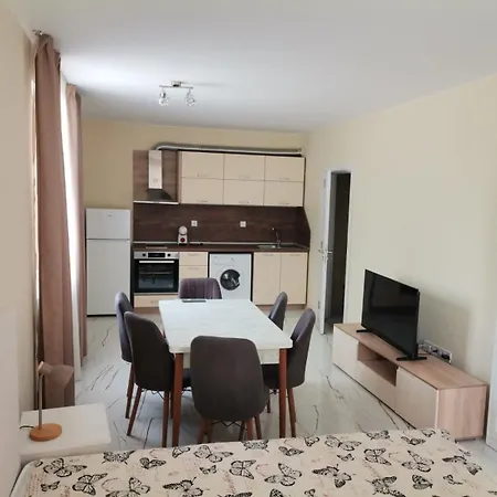 מלון דירות Zigrabay Lovely Appartments פרימורסקו